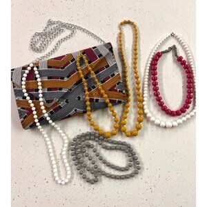 Lot of 6 retro necklaces with free handbag